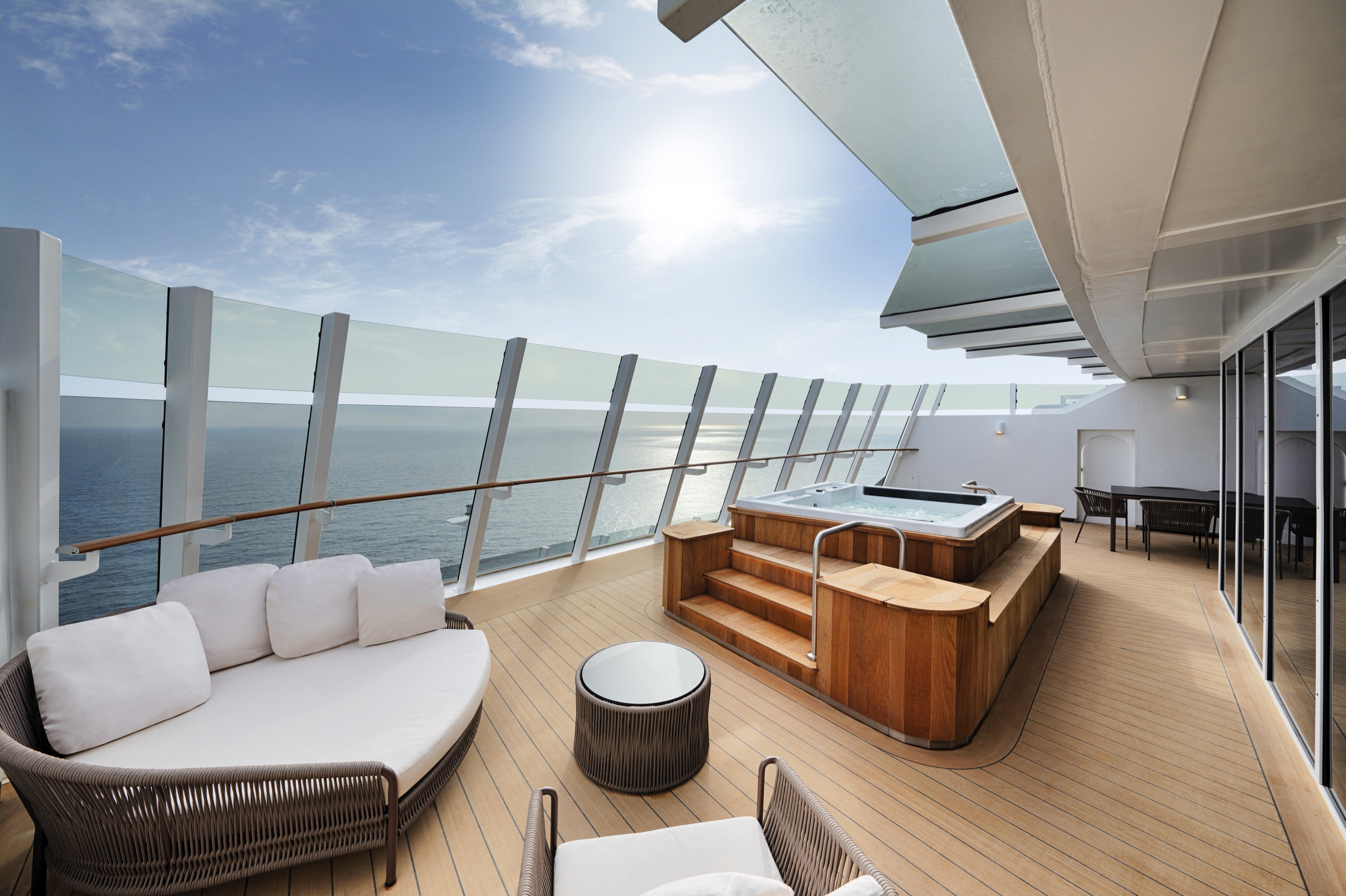 MSC Yacht Club Owner's Suite with Whirlpool Bath